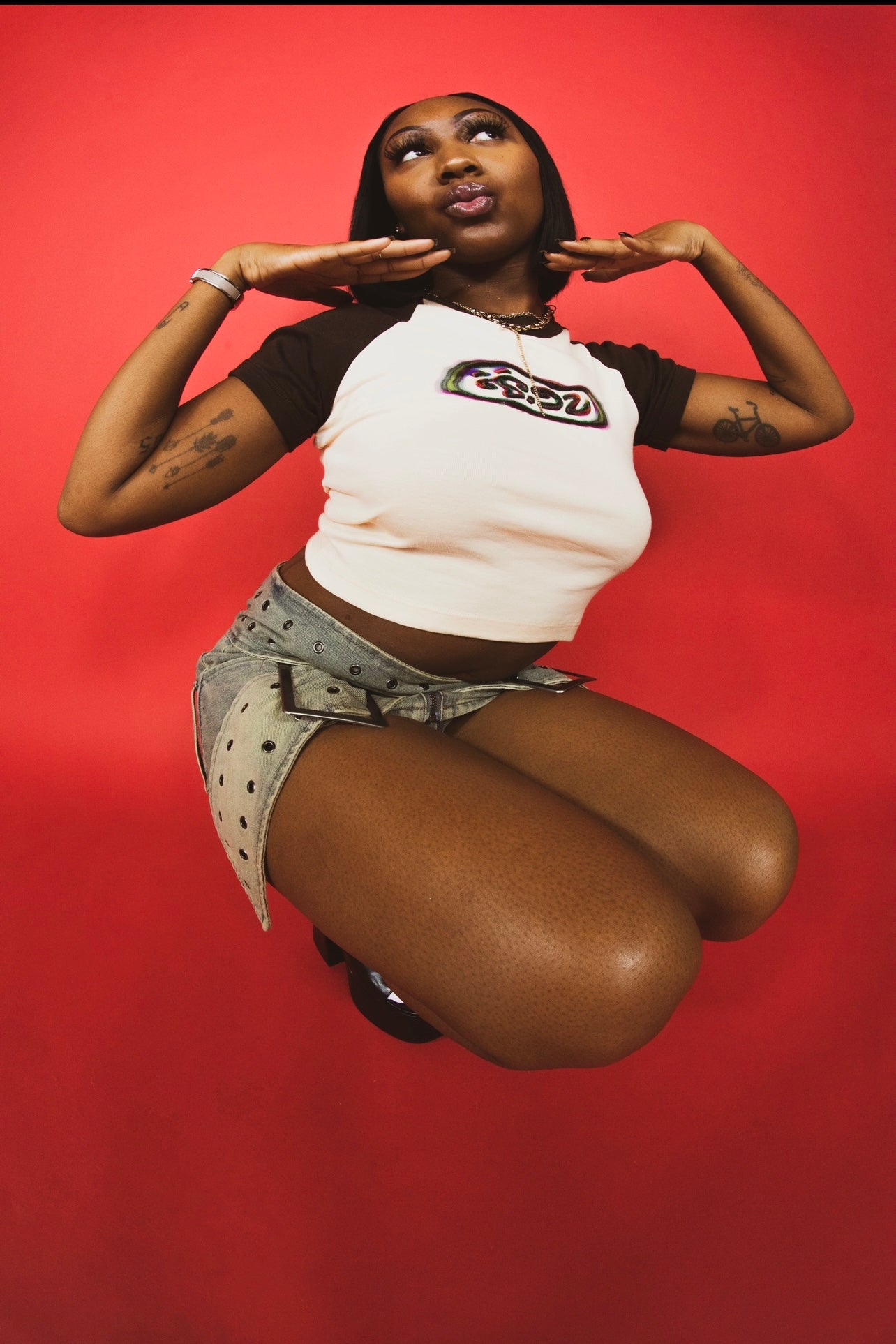 The Fly Girl Tee
